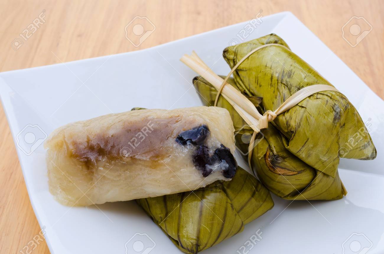 Khao Tom Mad (Steamed Sticky Rice)